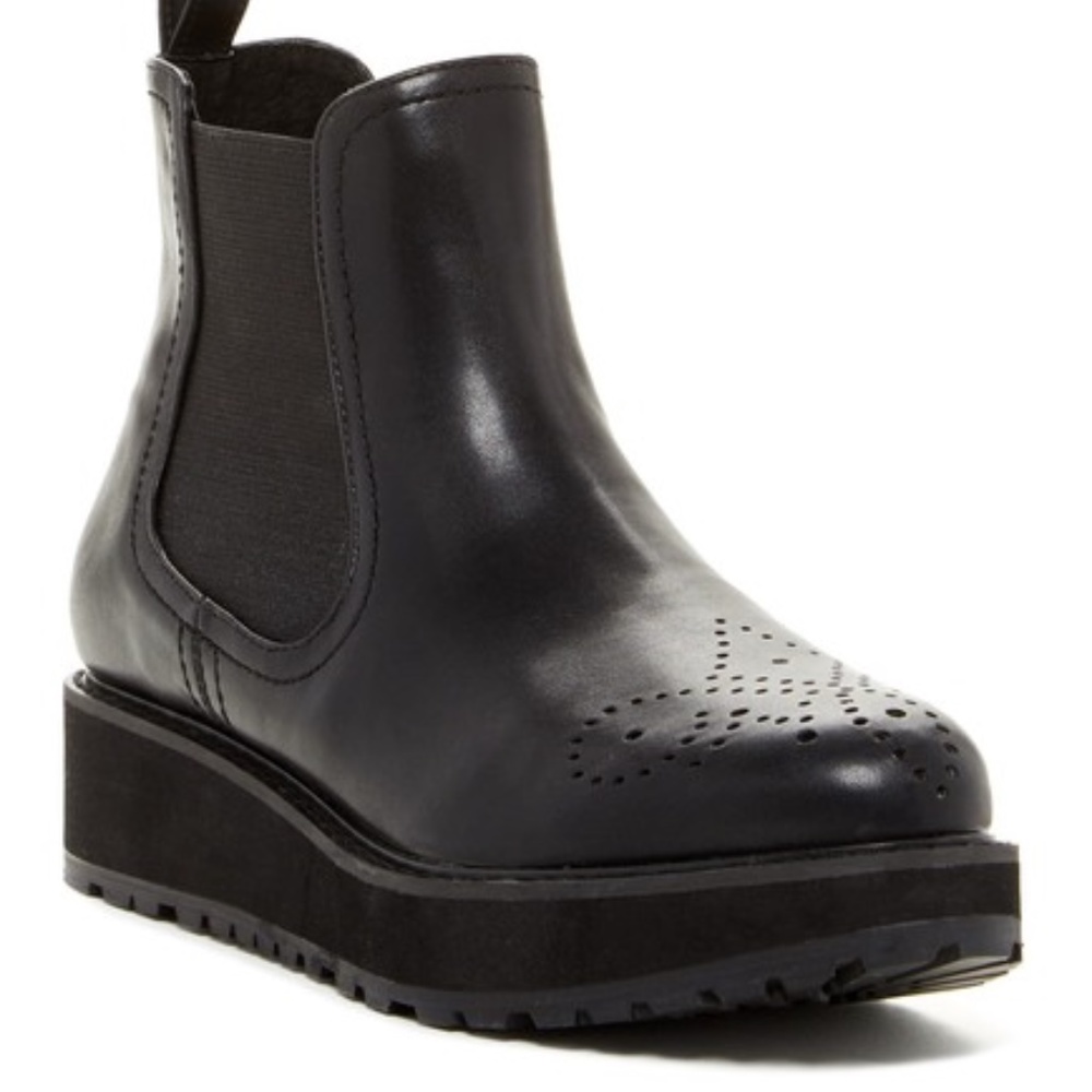 DV By Dolce Vita Zaria Platform Boot
